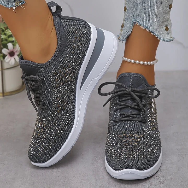Lourdes | Zapatillas ortopédicas con brillantes diamantes